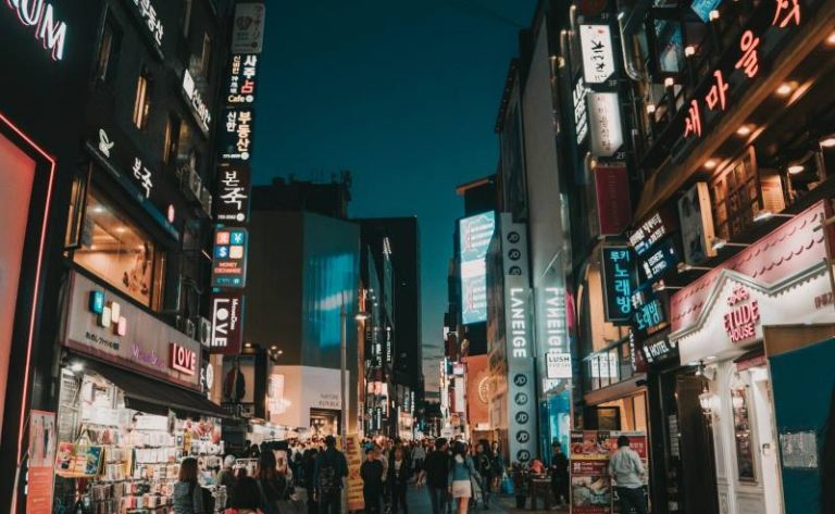 shawn-nq4tcJz77r0-unsplash