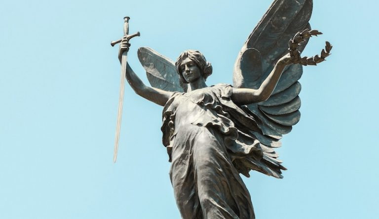 benjamin-cheng-vL0pmSmH0g8-unsplash