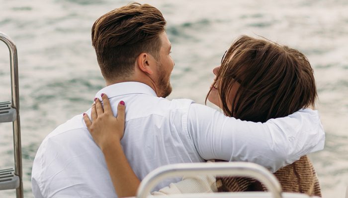 on-a-yacht-2920946_1280