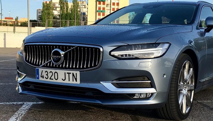 volvo-2396040_1280