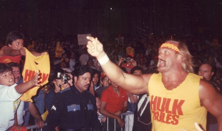 1103px-Hulk_Hogan_Pointing