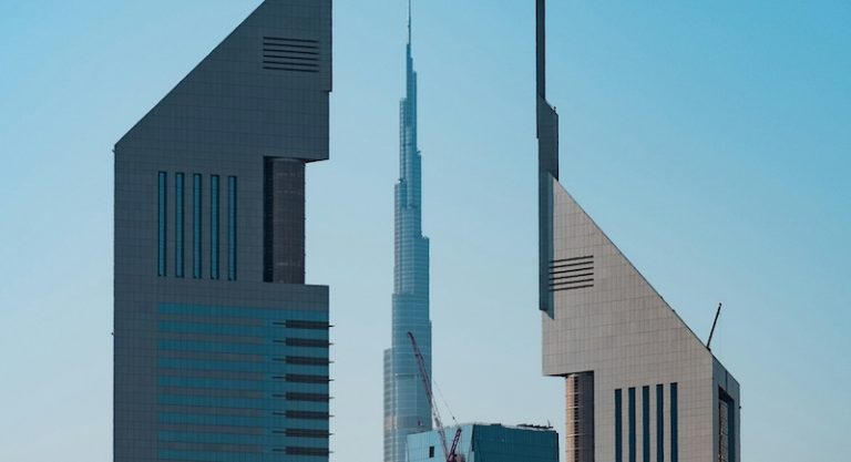 the-blowup-GCI_iZJntoM-unsplash