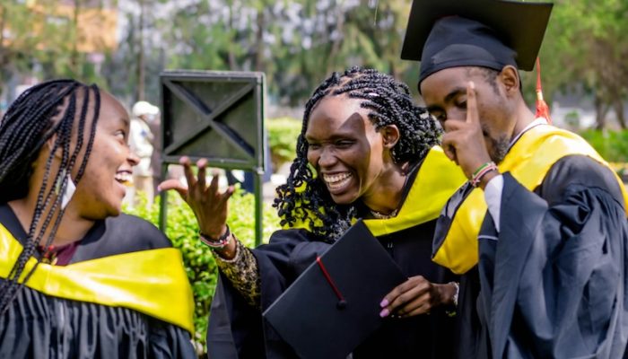 oscar-omondi-BZbPR9JbalA-unsplash