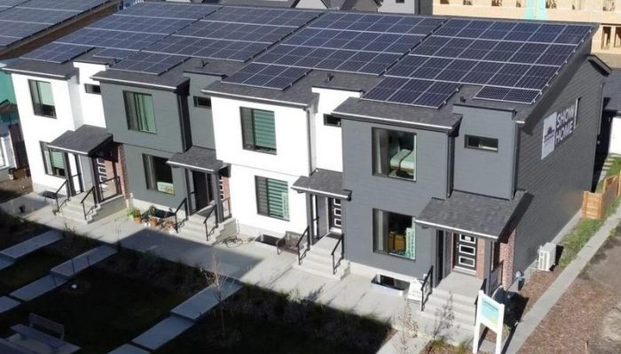 solar pannels in canada