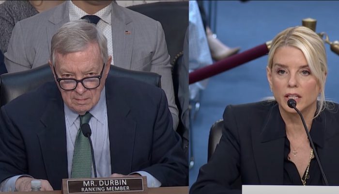 FireShot Capture 110 – (273) Tense exchange between Illinois Sen. Dick Durbin, Attorney Ge_ – [www.youtube.com]