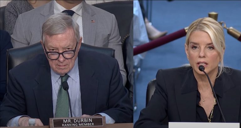 FireShot Capture 110 – (273) Tense exchange between Illinois Sen. Dick Durbin, Attorney Ge_ – [www.youtube.com]
