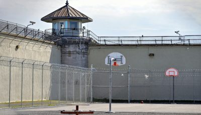 larry-farr-fAb8PkCztOs-unsplash