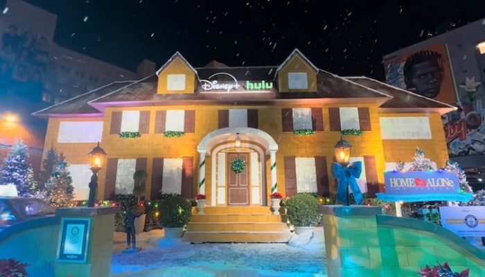 HOME ALONE WORLD’S LARGEST GINGERBREAD HOUSE ! GUINNESS WORL_ – [www.youtube.com]