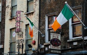 mathias-reding-zeUTomPM7HM-unsplash