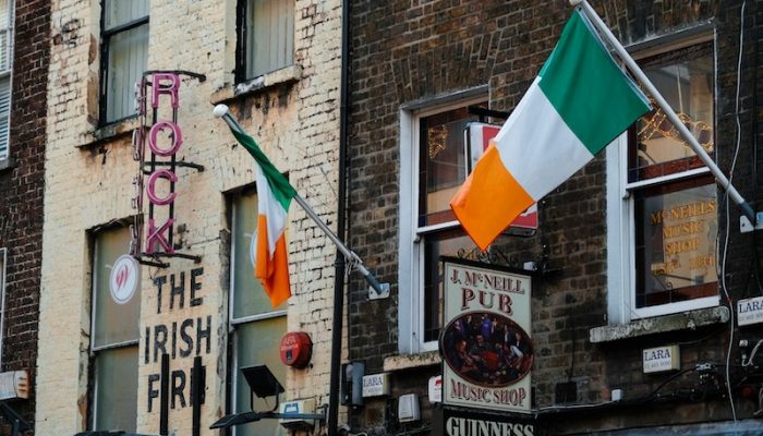 mathias-reding-zeUTomPM7HM-unsplash