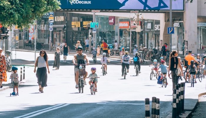 yoav-aziz-AXG7pfXwIXo-unsplash