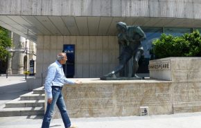 shakespier v budapeshte