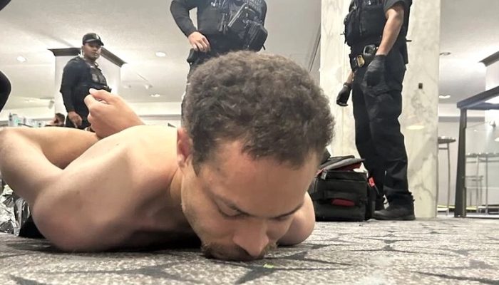 343af08d-9cee-4622-b8d2-ef5ee9ea44db-SuspectapprehendedinshootingatWhiteHouseCorrespondentsDinnerApril252026TrumpsTruthSocial