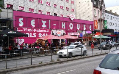 mela sex house1