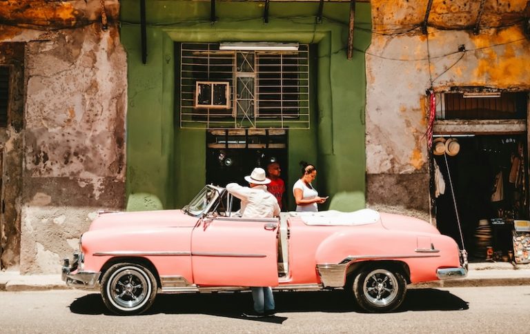 stephan-valentin-qRBNM6GmXDE-unsplash